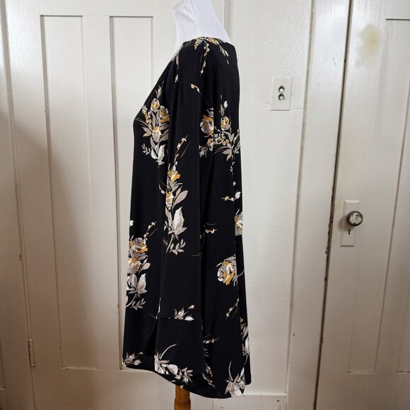 Susan Graver Plus Size 3X Tunic Blouse 3XL Black Floral QVC Romantic Liquid Knit - Picture 2 of 9